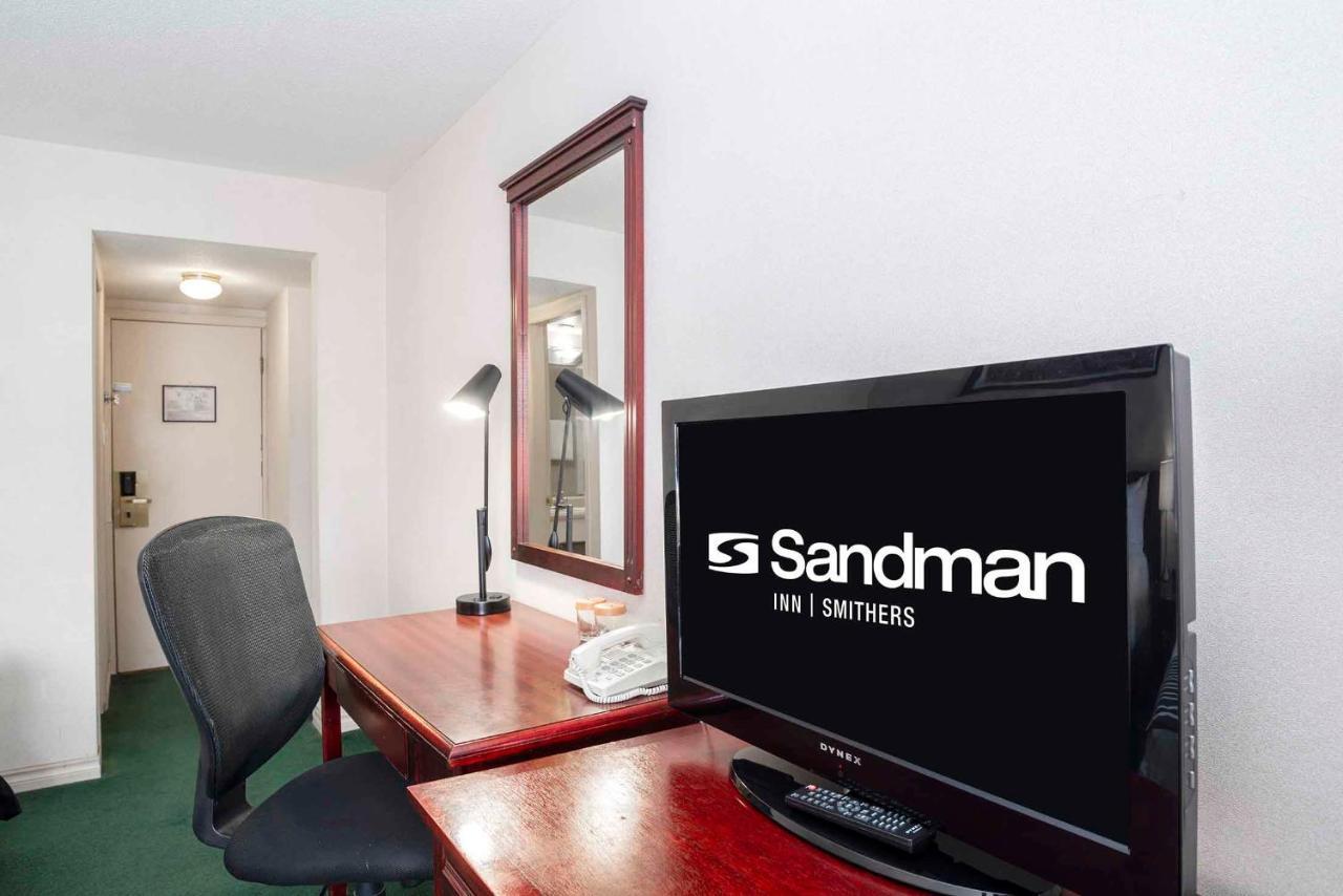 Sandman Inn Smithers Esterno foto